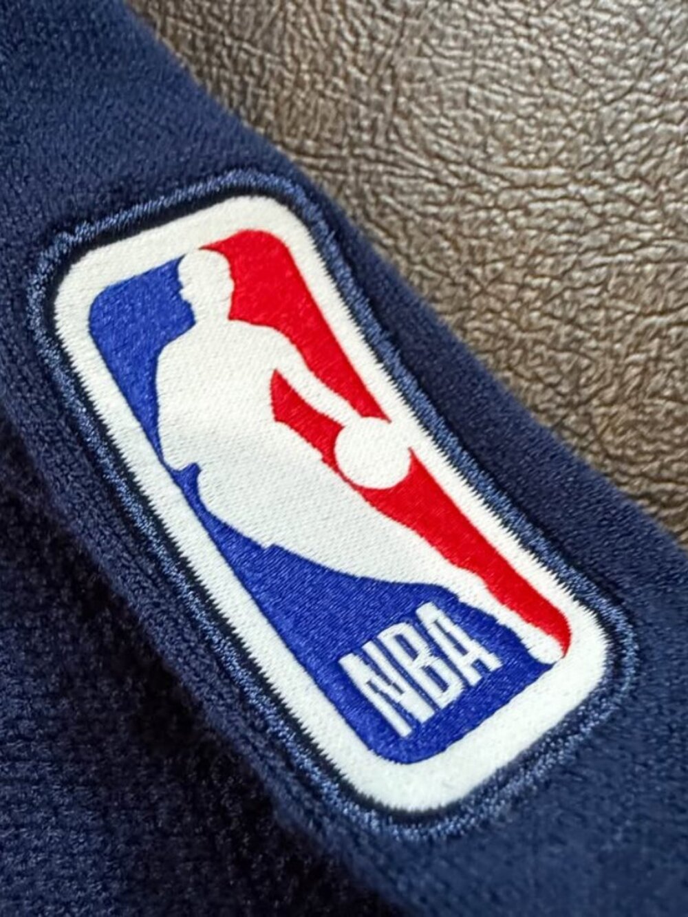 Nike NBA Navy Indiana Pacers Logo Crew Knit Sweater Sz M Mens - Picture 4 of 7